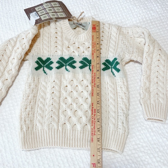 Handknit Aran Sweater – Made in Ireland – Kids Size M Kids Shamrock Aran Sweater - Picture 7 of 8